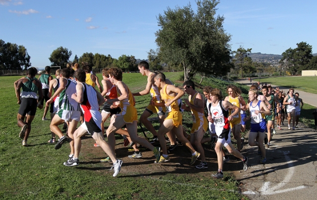 NCS XC D1 Boys-023.JPG - 2009 North Coast Section Cross Country Championships, Hayward High School, Hayward, California